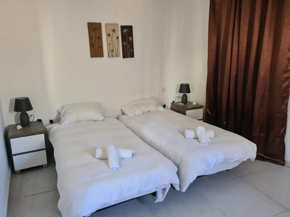 St Julians Central 2 Bedroom Apartment San Giuliano Esterno foto
