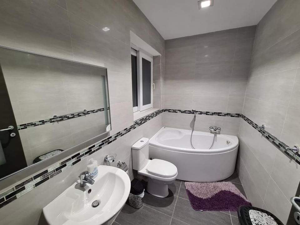 St Julians Central 2 Bedroom Apartment San Giuliano Esterno foto