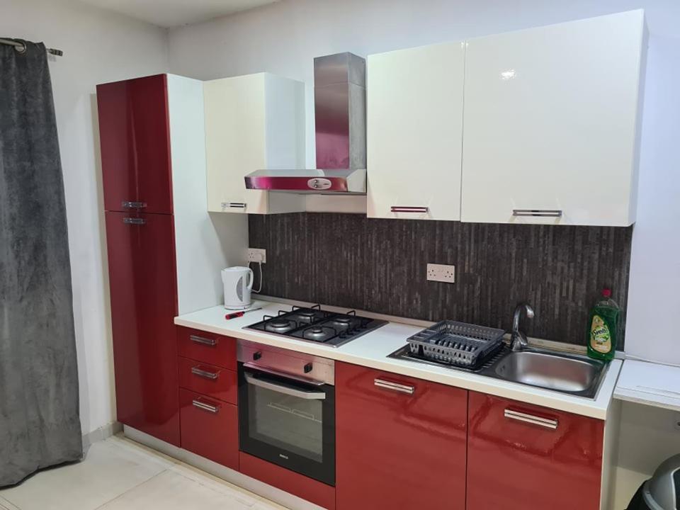 St Julians Central 2 Bedroom Apartment San Giuliano Esterno foto